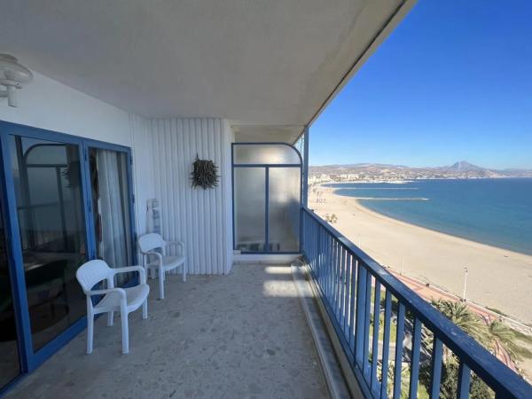 Apartment for sale in Calle Sant Bartomeu, El Campello thumbnail 1