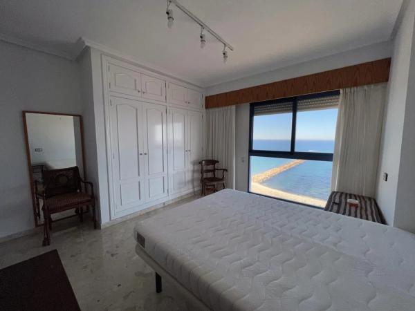 Apartment for sale in Calle Sant Bartomeu, El Campello thumbnail 2