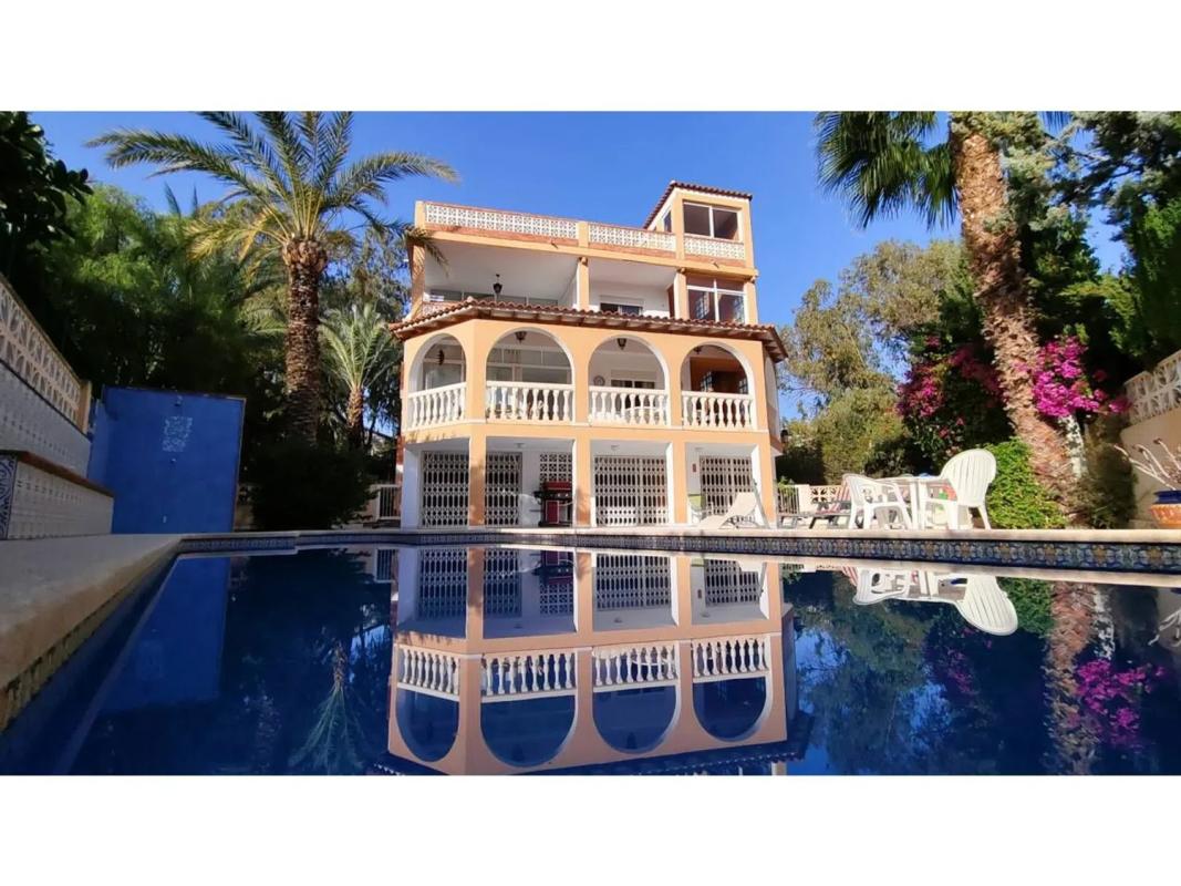 Venta de chalet independiente en Calle Lisboa, El Campello
photo 1