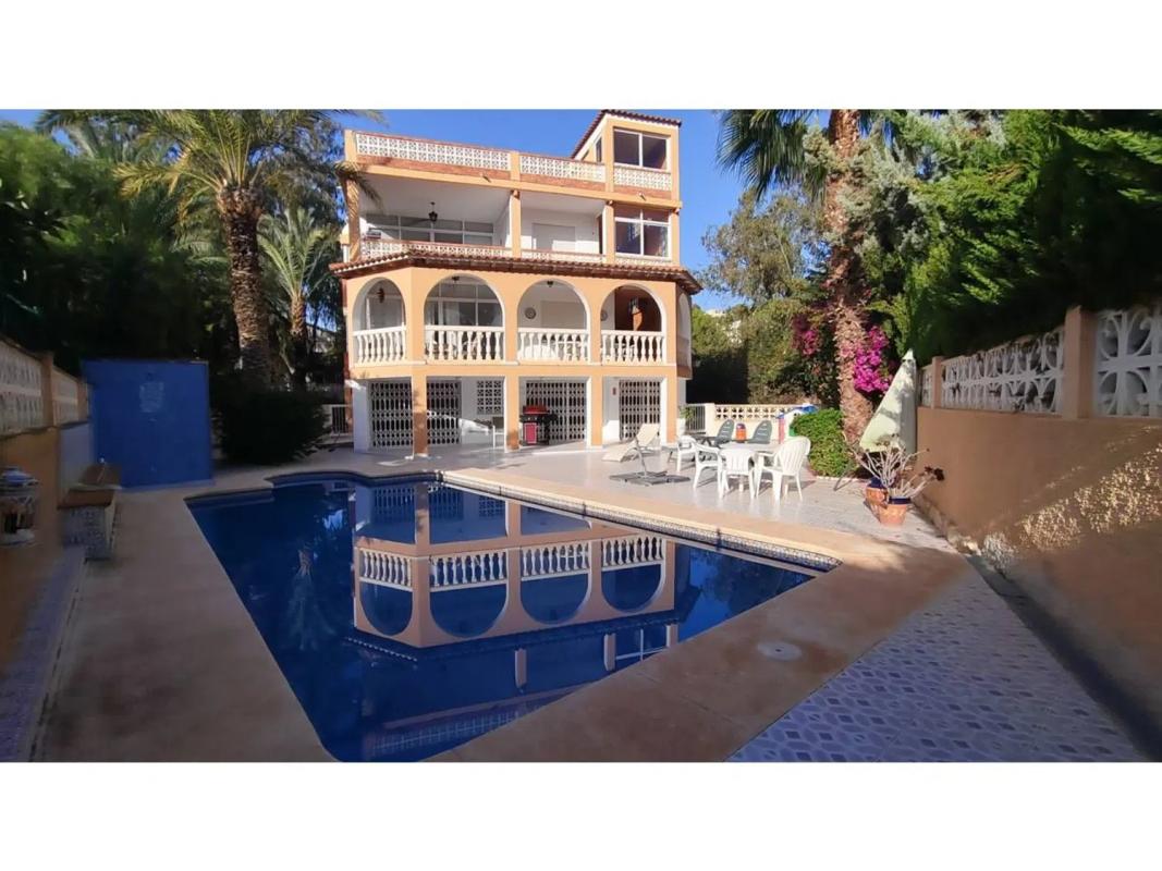 Venta de chalet independiente en Calle Lisboa, El Campello
photo 2