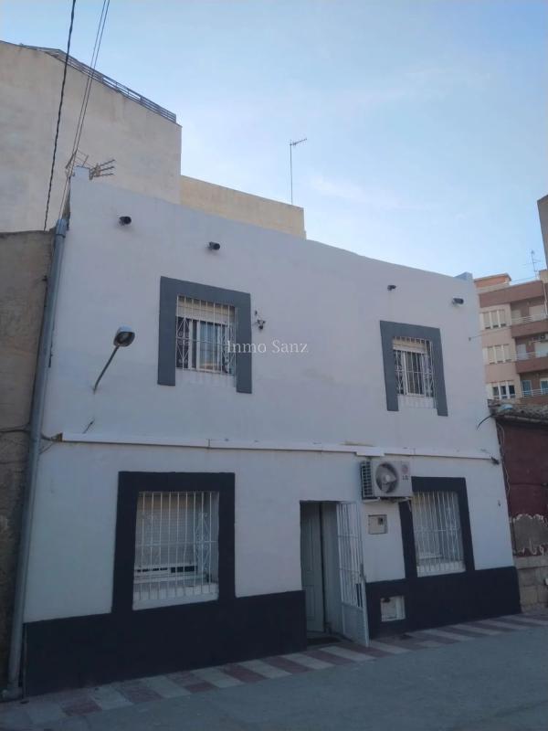Продажа отдельного шале в Calle dels Lleons, Эль Кампельо photo 1