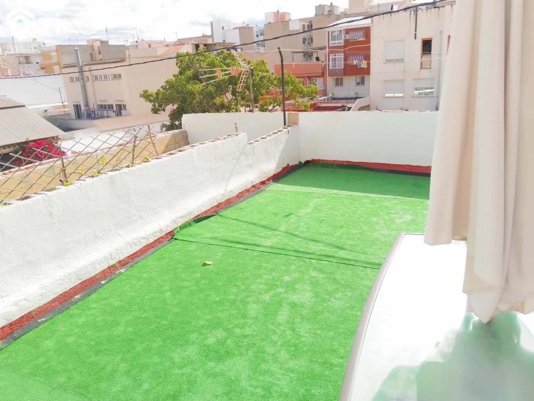 Sprzedaż niezależnego domku jednorodzinnego w  Campello Pueblo, El Campello photo 3