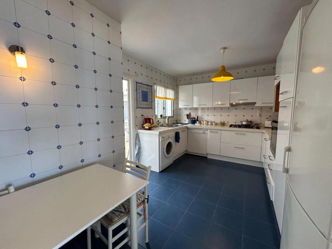 Sale of apartment in Calle de Sant Vicent, El Campello
 photo 3