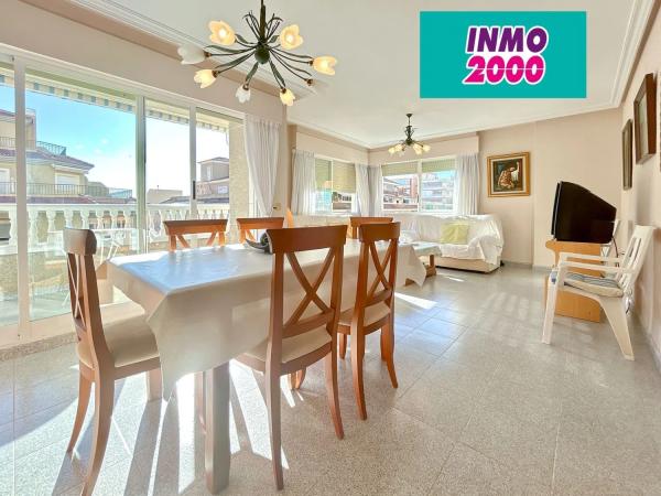 Piso en venta en  Calle de Colón, El Campello photo 1