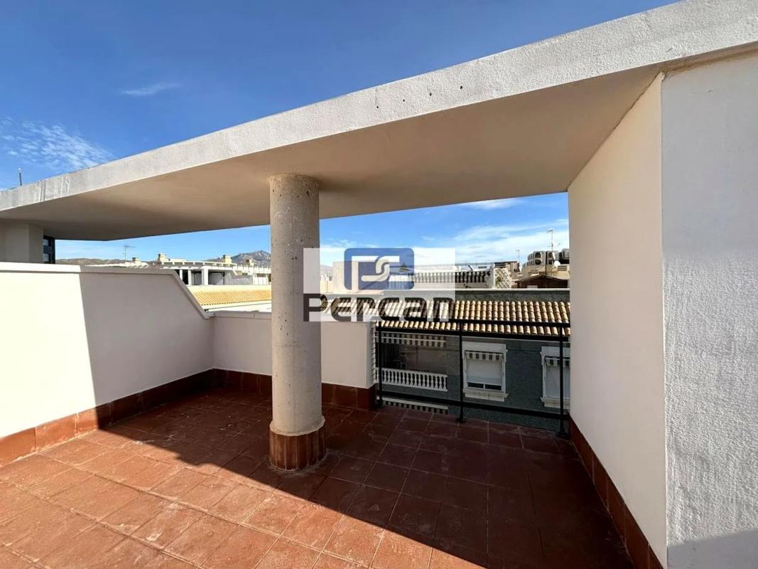 Продажа пентхауса на  Calle del Pla de Sarrió, Эль Кампельо photo 2