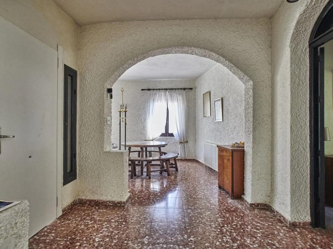 Продажа отдельного шале в Avenida d'Amèrica, 36, Эль Кампельо photo 2