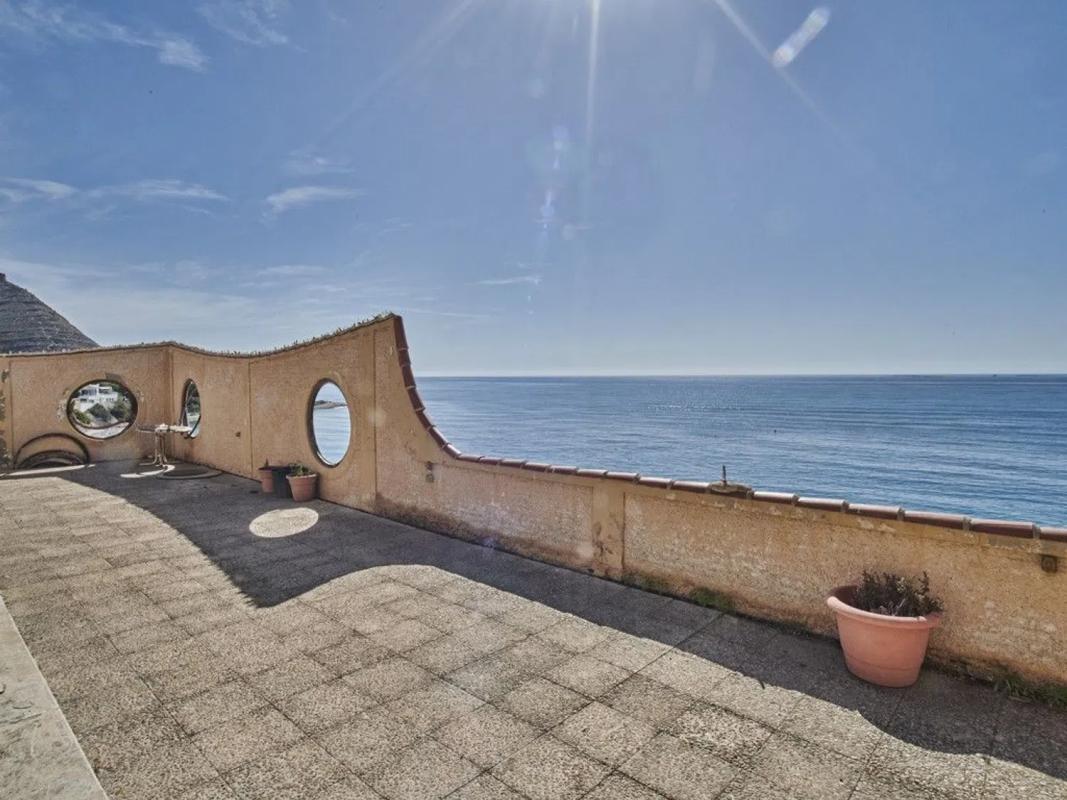 Продажа отдельного шале в Avenida d'Amèrica, 36, Эль Кампельо photo 4