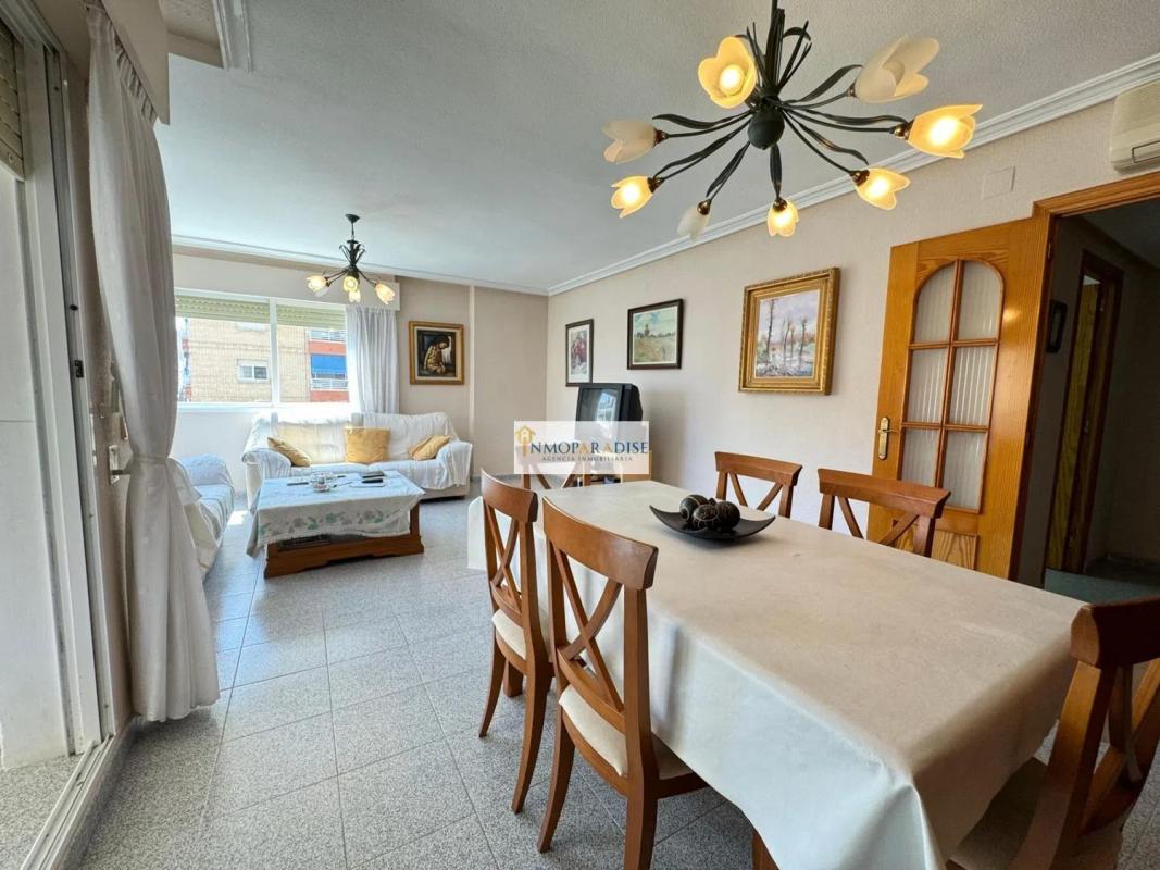 Sale of apartment in Calle de Colón, El Campello
photo 2