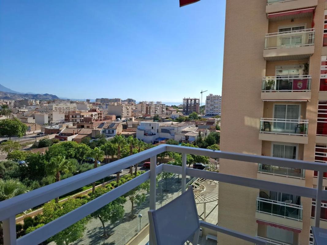 Sale of apartment in Avenida Ausiàs March, El Campello
photo 2