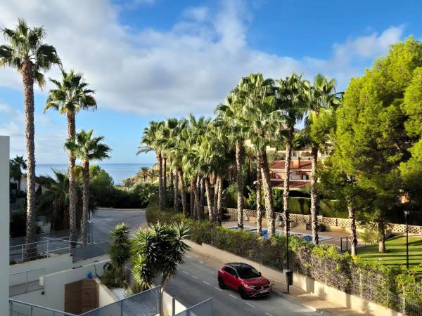 Detached villa for sale in Avenida del Carritxal, El Campello photo 1