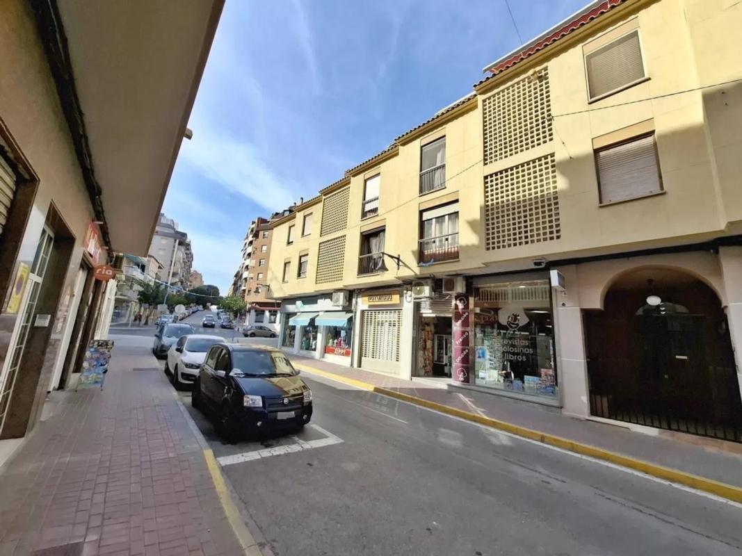 Sale of apartment in Avenida del Carrer de la Mar, El Campello
photo 1
