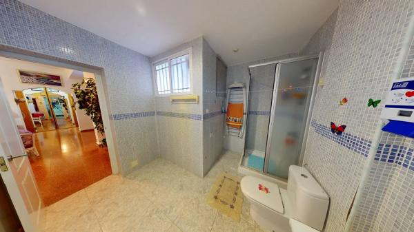 Piso en venta en  Calle de Gaianes, El Campello photo 4