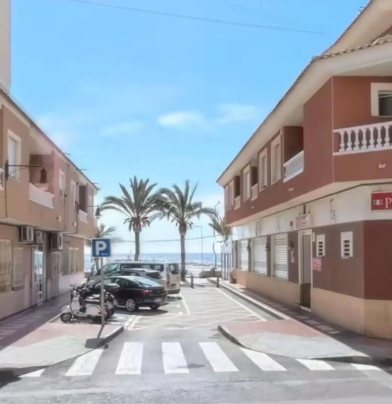 Sale of apartment in Calle Sant Bartomeu, El Campello
photo 2