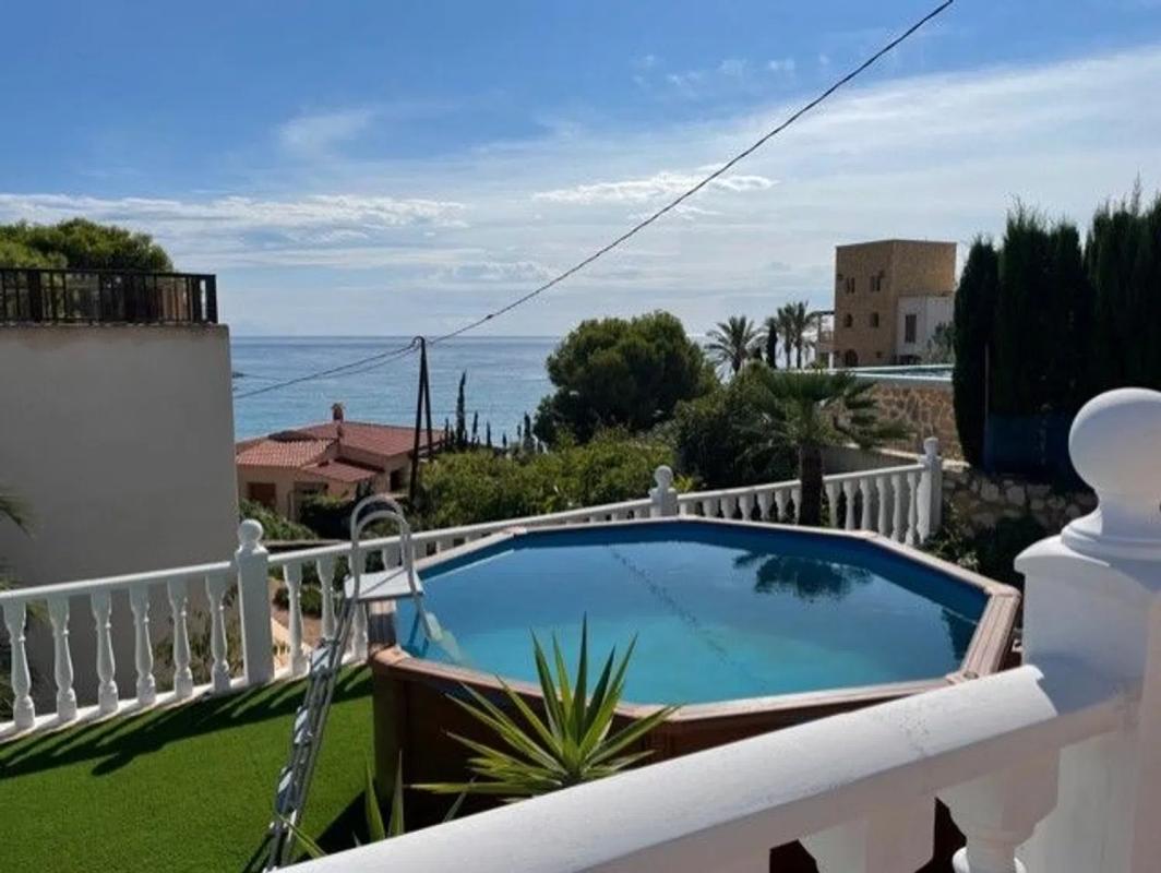 Venta de chalet independiente en Pueblo Español - Coveta Fumá, El Campello
photo 2