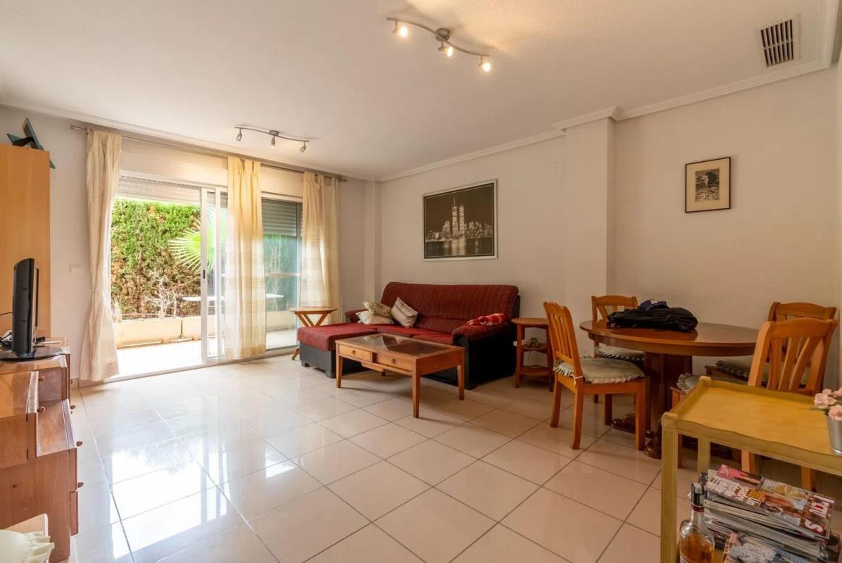 Sale of apartment in Calle de Juan de la Cierva, El Campello
photo 3
