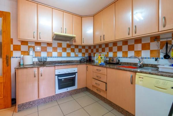 Apartment for sale in  Calle de Juan de la Cierva, El Campello photo 4