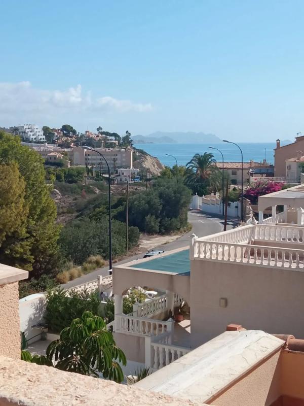 Sale of independent chalet in Calle de Torrevella, El Campello
photo 2