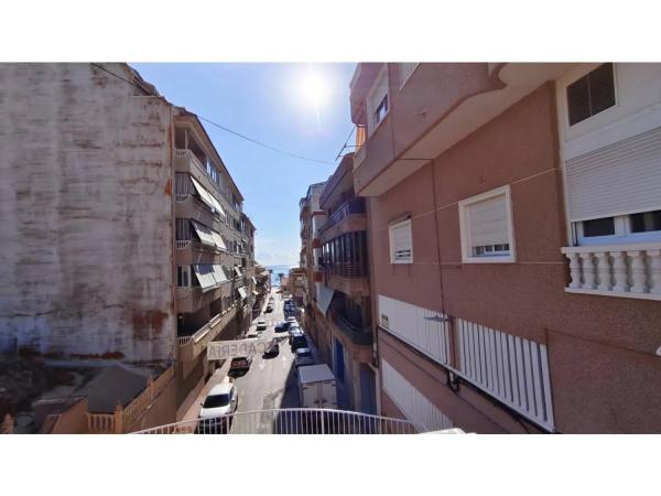 Piso en venta en  Calle de Colón, El Campello photo 2