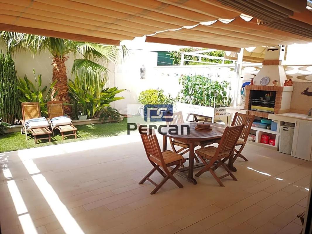 Venta de chalet independiente en Calle dels Alguers, El Campello
photo 5