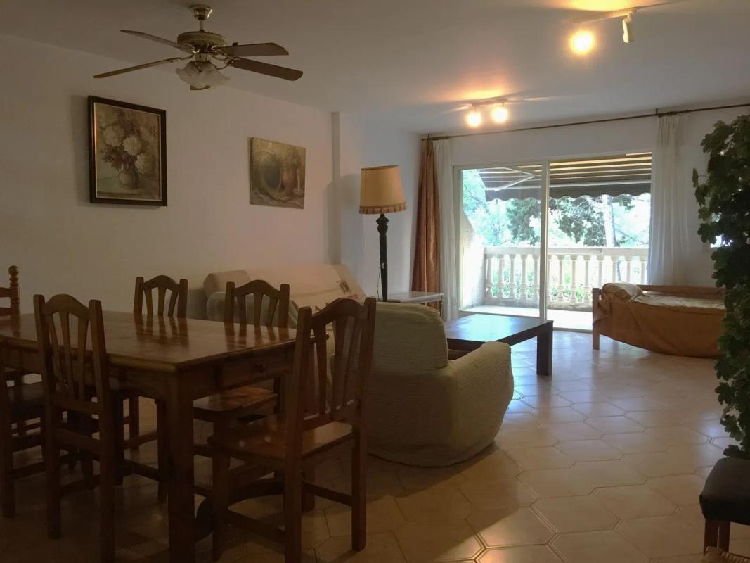 Продажа квартиры на Calle Sant Bartomeu, 149, Эль Кампельо
photo 3