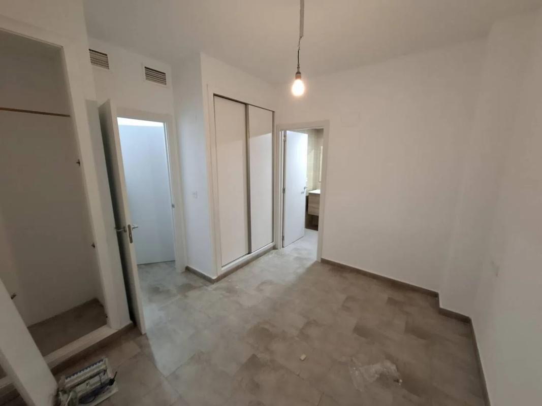 Sale of apartment in Calle del Pla de Sarrió, El Campello
 photo 2