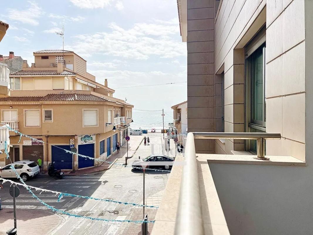 Venta de piso en Campello Playa, El Campello
photo 1