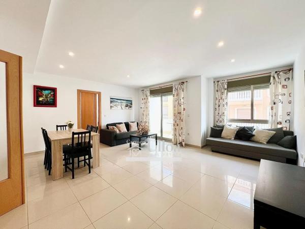 Продажа квартиры в Campello Playa, El Campello thumbnail 1
