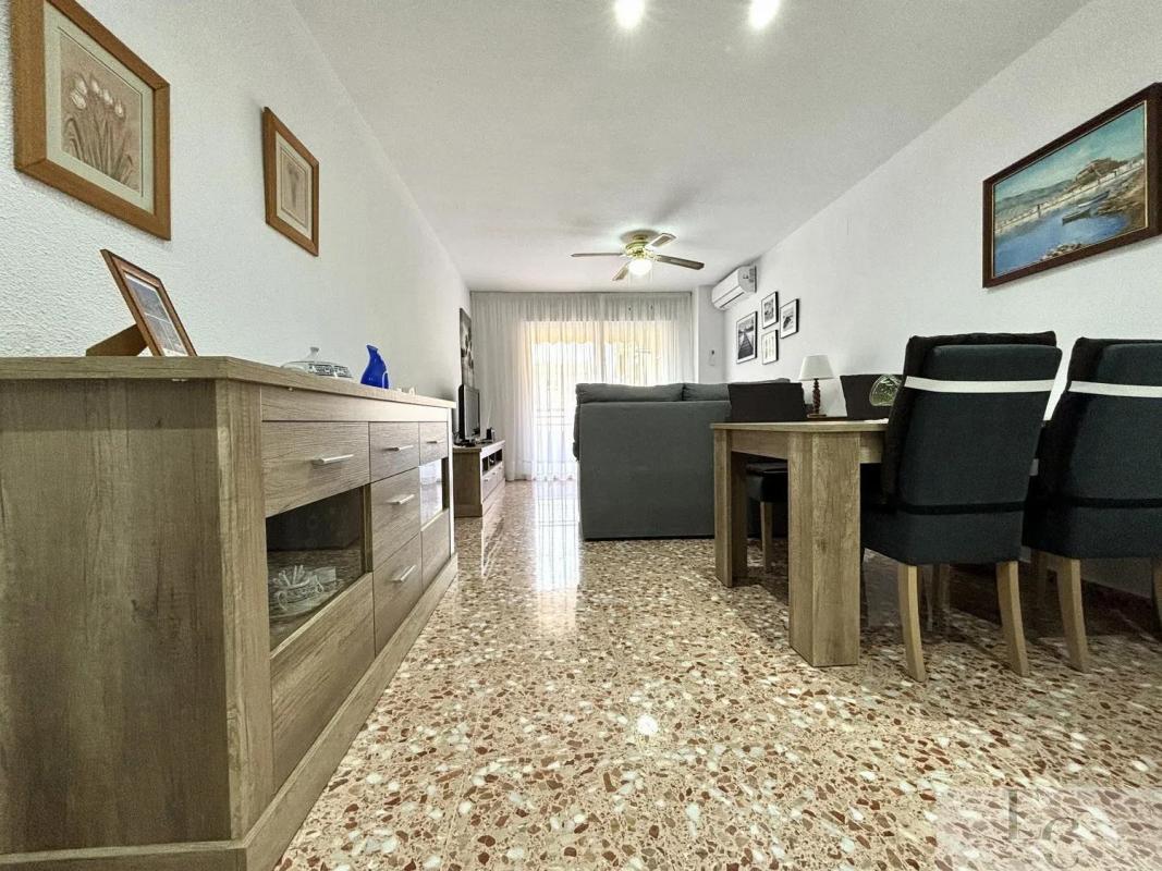 Sale of apartment in Avenida de Germanies, 4, El Campello
photo 1