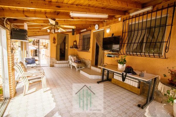 Коттедж на продажу в Pueblo Español - Coveta Fumá, El Campello thumbnail 1
