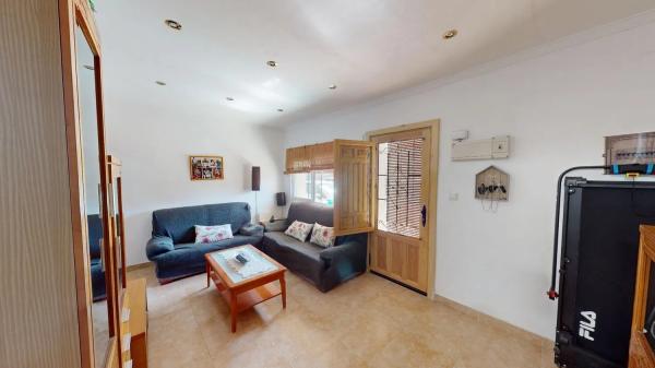 Коттедж на продажу в  Calle Blas Infante, El Campello photo 2