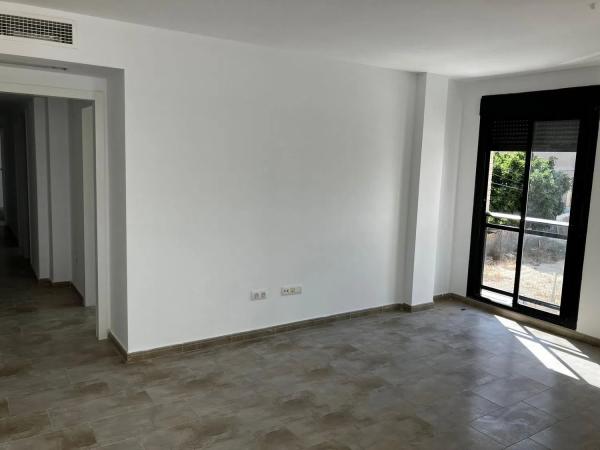 Piso en venta en  Calle del Pla de Sarrió, 14, El Campello photo 3