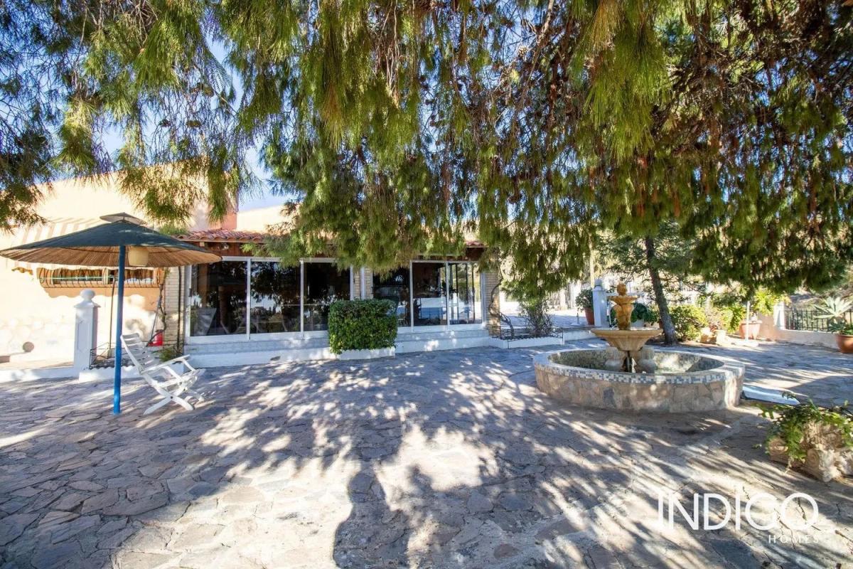 Продажа отдельного шале в Calle África, Эль Кампельо photo 2