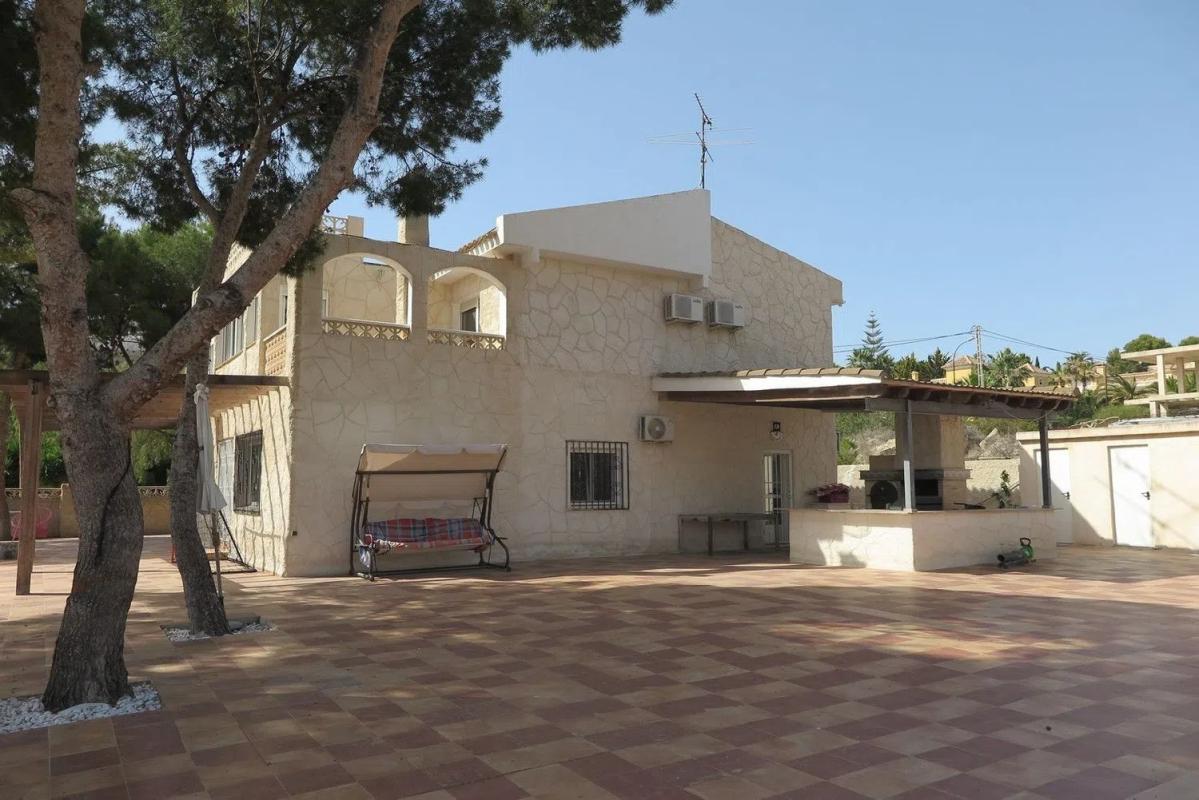 Venta de chalet independiente en Pueblo Acantilado - Lanuza, El Campello
photo 2