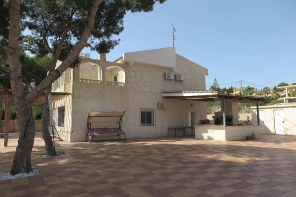Detached villa for sale in Pueblo Acantilado - Lanuza, El Campello thumbnail 1