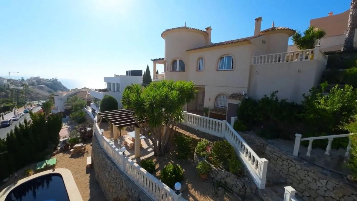 Venta de chalet independiente en Calle Penyassegat, El Campello
photo 1