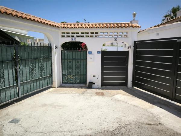 Chalet independiente en venta en  Calle de la Garza, Orihuela photo 2
