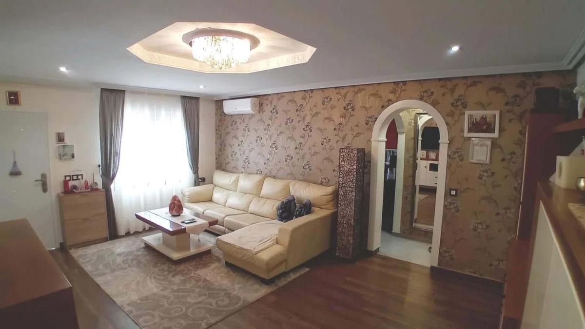 Sale of independent chalet in Barrio Lomas de Cabo Roig-Los Dolses, Orihuela
photo 2