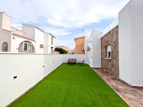 Detached villa for sale in  Calle Pavo Real, 16, Orihuela photo 4