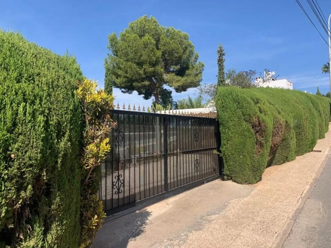 Sale of independent chalet in Barrio Villamartín-Las Filipinas, Orihuela
photo 2