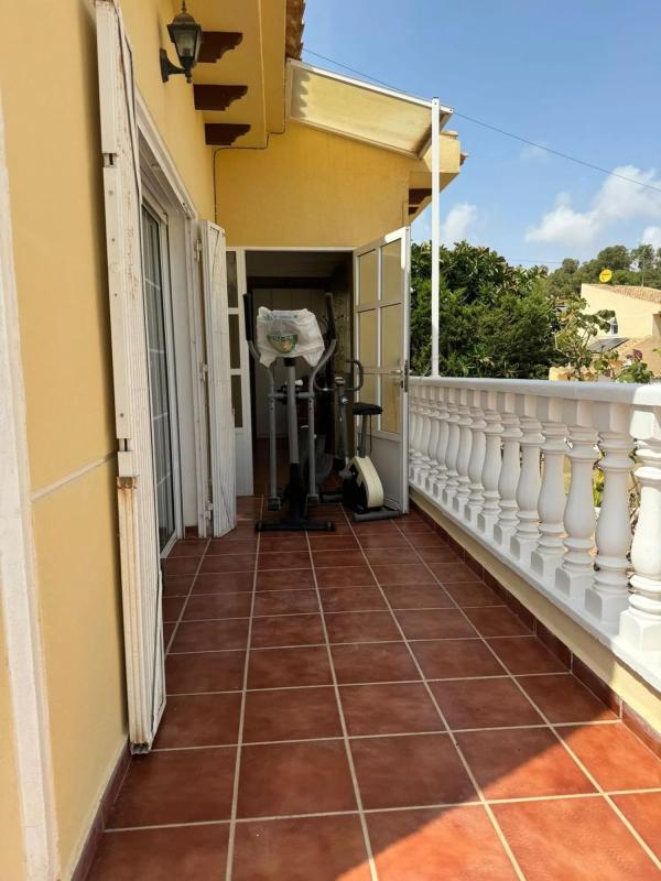 Sale of independent chalet in Barrio La Zenia, Orihuela
 photo 4