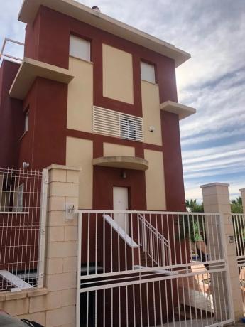 Detached villa for sale in Calle Cabo Estaca de Bares, 6, Orihuela photo 1