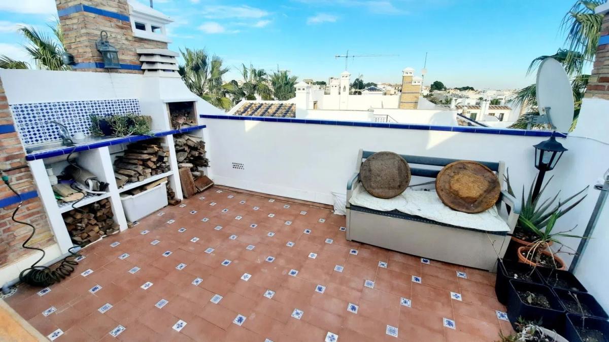 Sale of independent chalet in Barrio Villamartín-Las Filipinas, Orihuela
photo 5