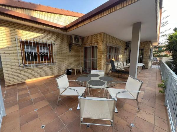 Detached villa for sale in  Barrio Campoamor, Orihuela photo 3