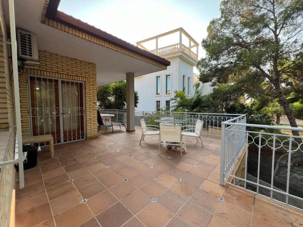 Detached villa for sale in  Barrio Campoamor, Orihuela photo 4
