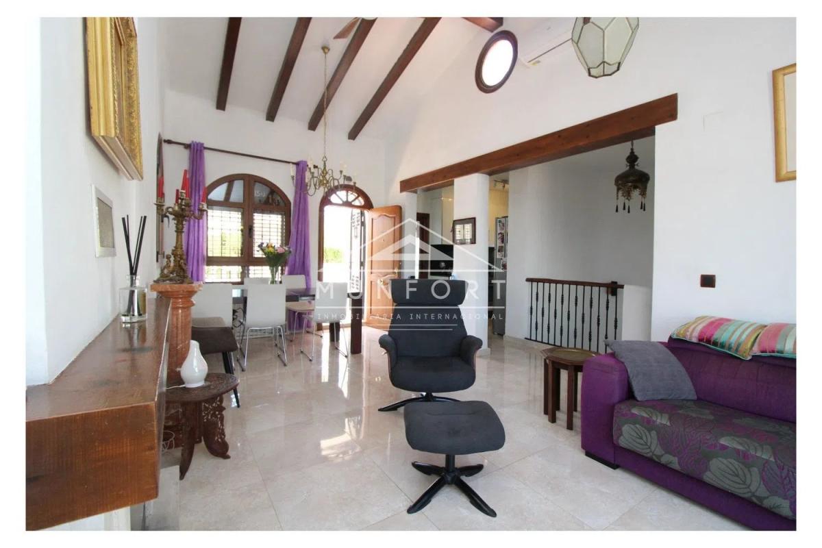 Sale of independent chalet in Barrio Villamartín-Las Filipinas, Orihuela
photo 3