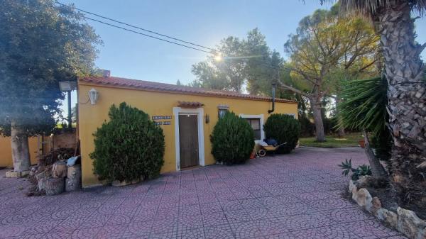 Chalet independiente en venta en Centro, Santa Pola thumbnail 2