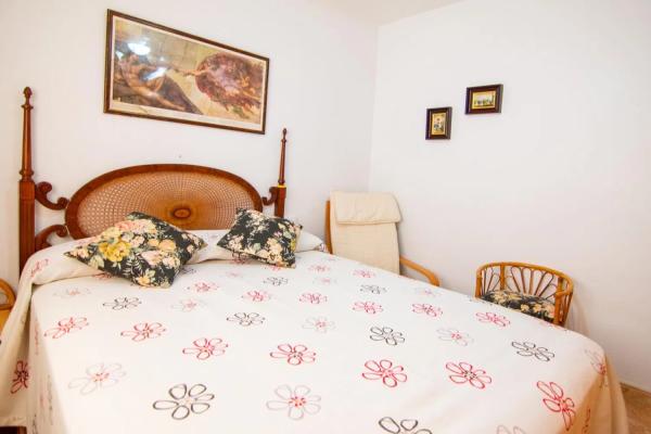 Chalet independiente en venta en Avenida de Portugal, Santa Pola thumbnail 2