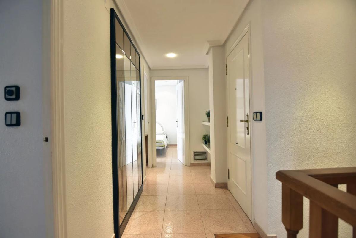 Duplex sale in Avenida Canalejas, Santa Pola photo 4