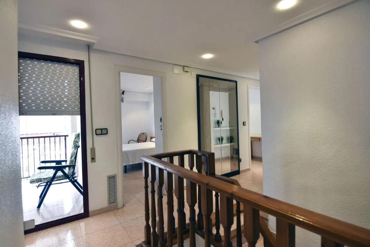 Duplex sale in Avenida Canalejas, Santa Pola photo 5