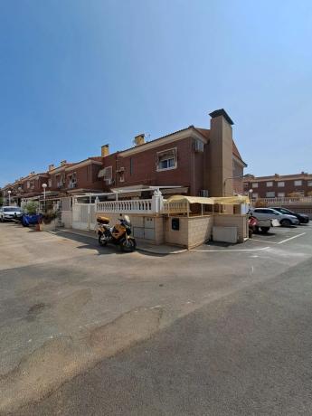 Chalet independiente en venta en Centro, Santa Pola photo 1